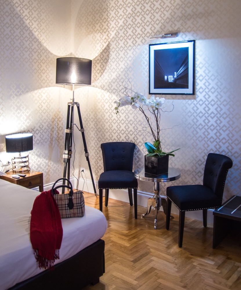 Exclusive Double Room, Balcony, City View photo 3