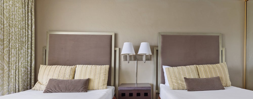Suite, 1 Bedroom, Kitchen, Pool View (2 Double Bed with Sofa Bed) - Photo 3