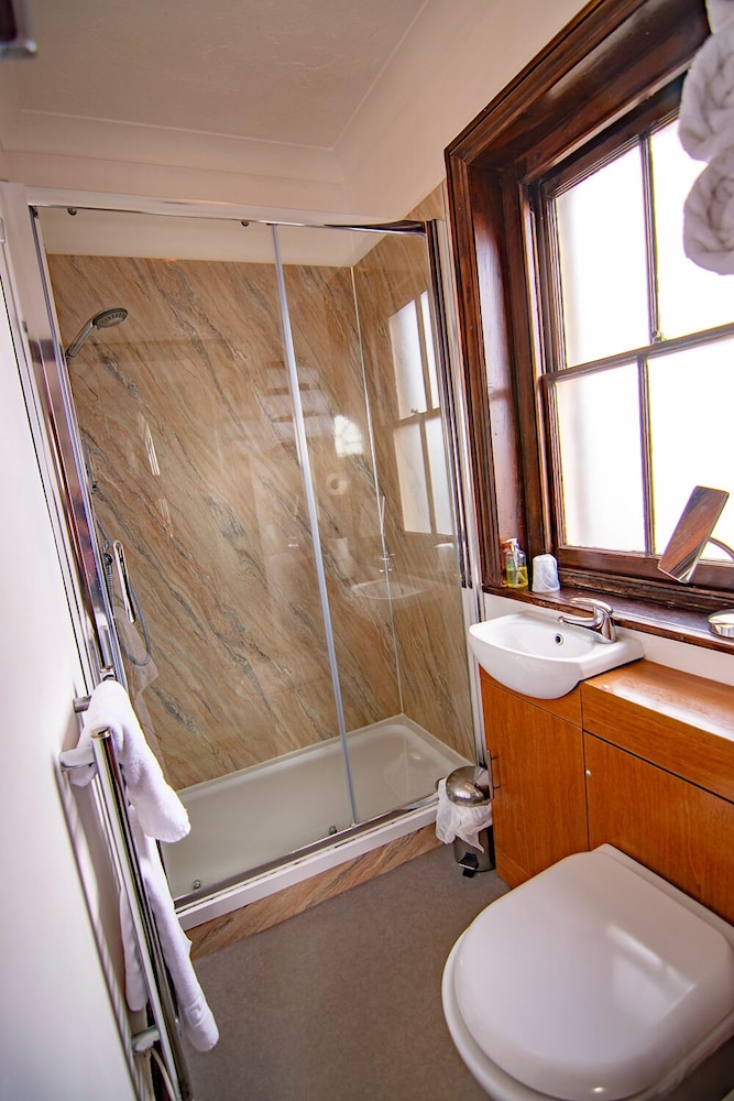 Family Suite, Ensuite, River View photo 3