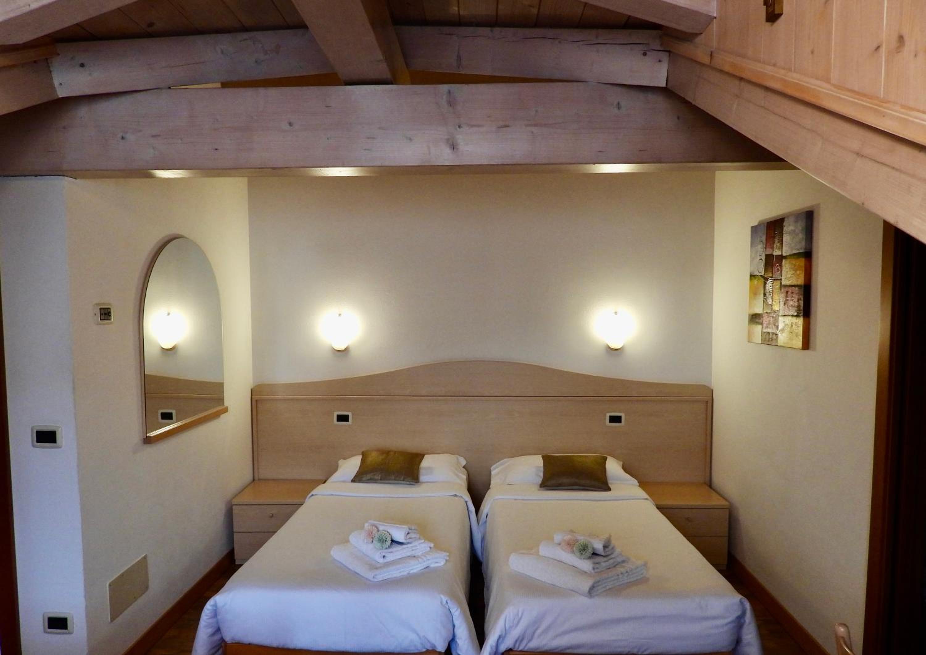 Double or Twin Room photo 2
