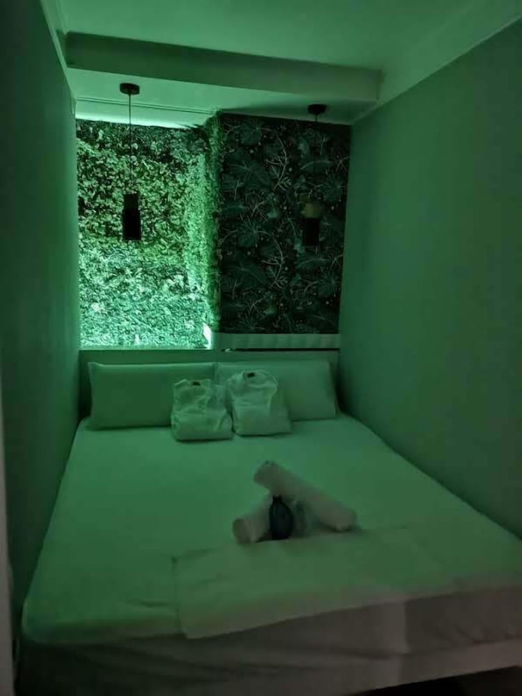 Mini Double Room con baño compartido photo 2