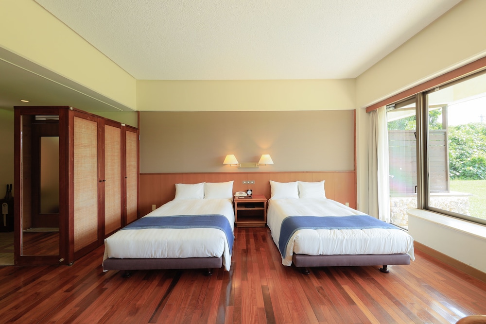 Standard Room, Non Smoking - Photo 4