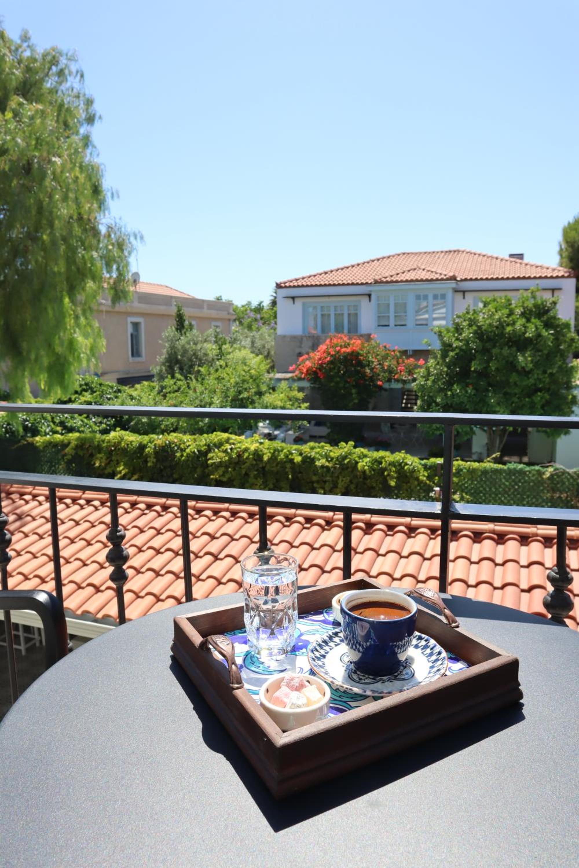 Double Room with Balcony - Photo 7