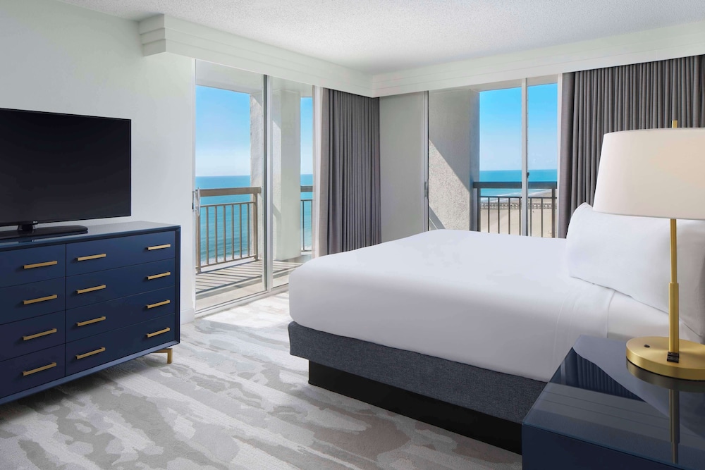 King Suite Oceanfront photo 3