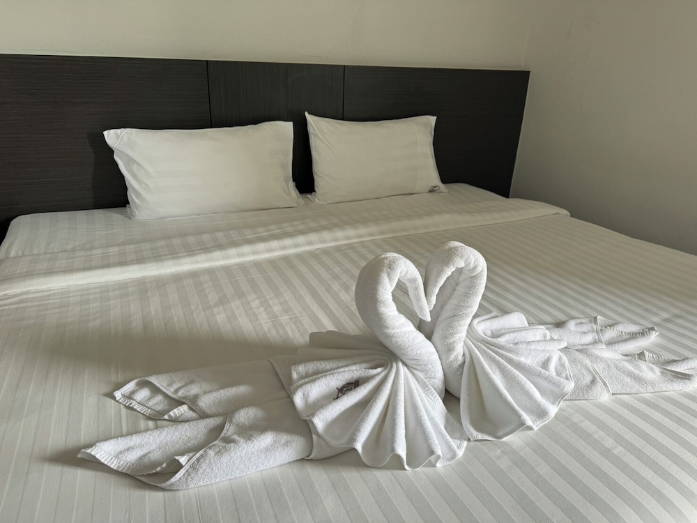 Classic Double Room, Pool Access - Photo 5