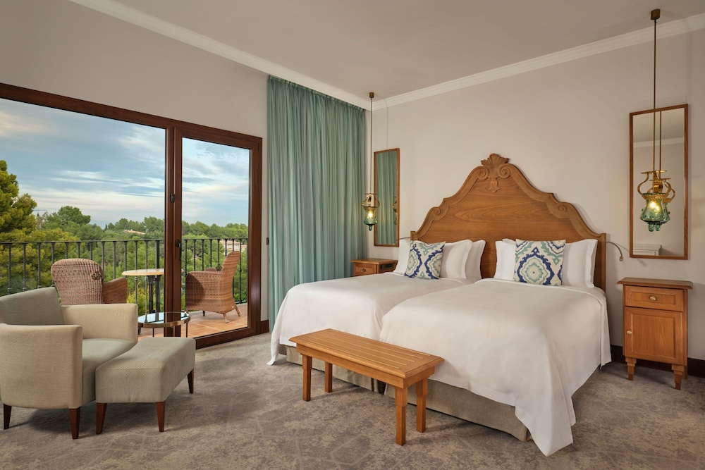 Classic Room, 1 Double Bed, Balcony, Garden View (Balcony)