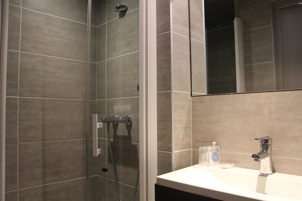 Standard Room, 1 Double Bed - Photo 13