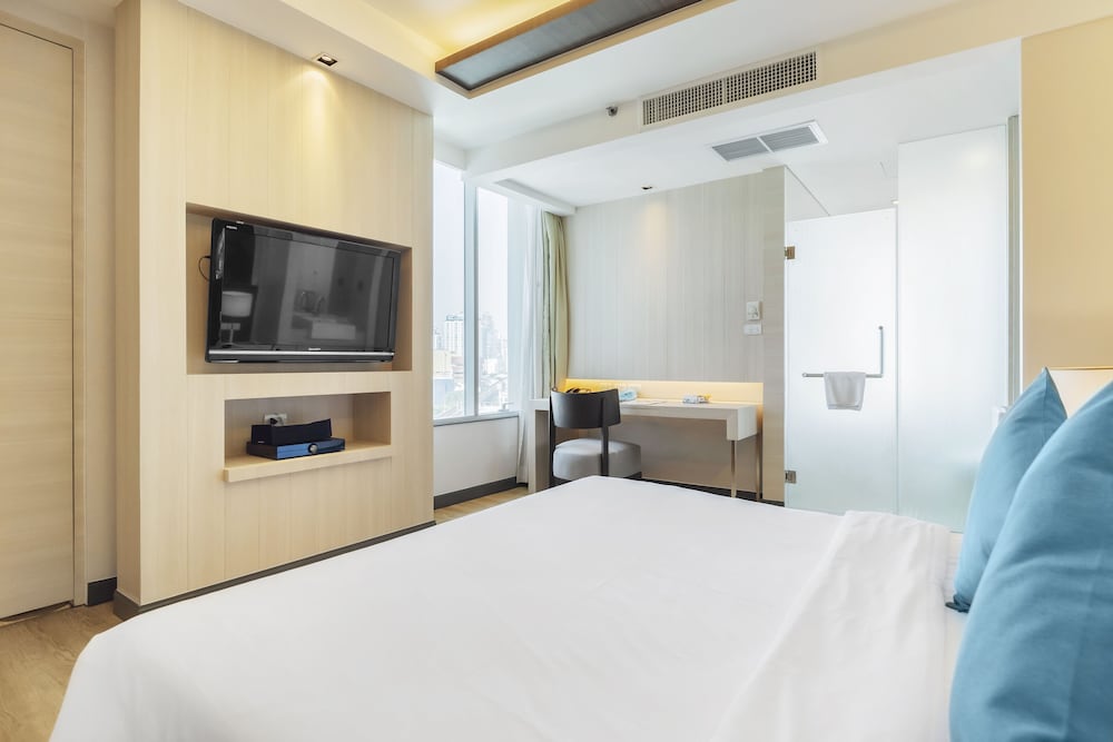 Premier Apartment, City View photo 3