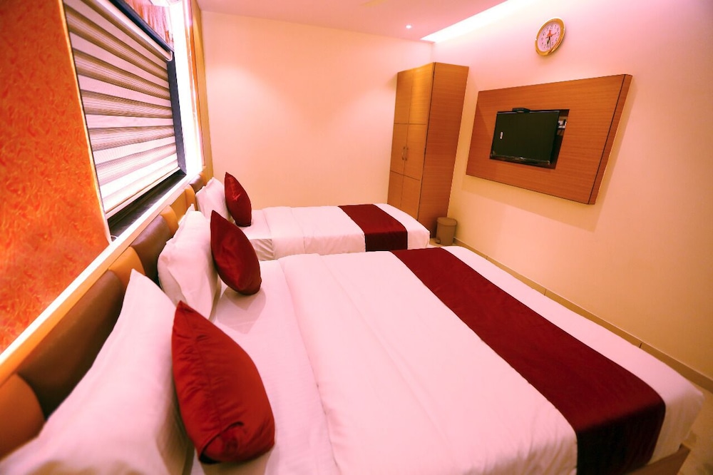 Deluxe Room - Photo 7