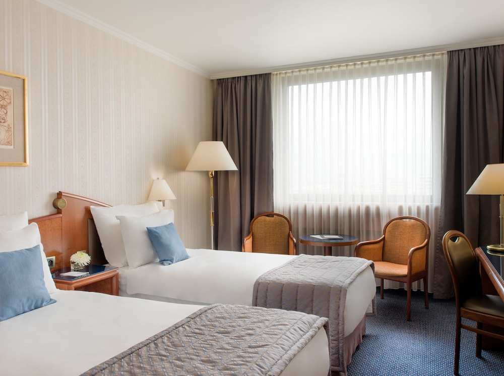 Premium Twin Room - Photo 1