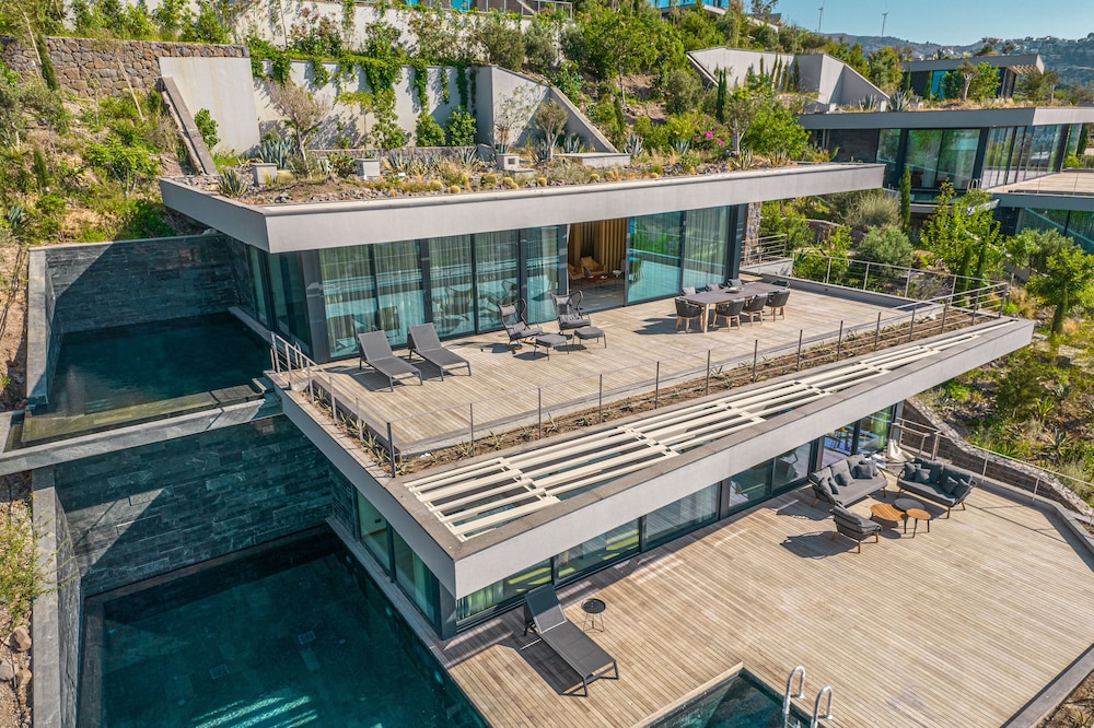4+1 Villa Residence with Private Pool - Photo 2