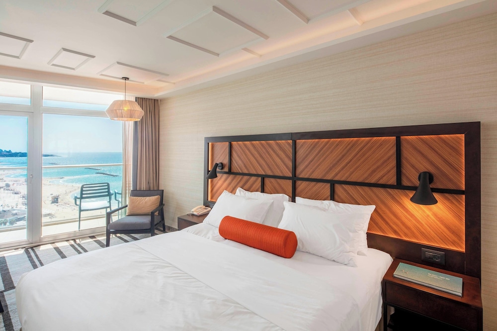 Executive Room, 2 Twin Beds, Sea View - Photo 3