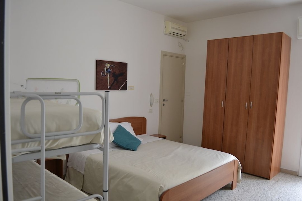 Comfort Quadruple Room photo 3