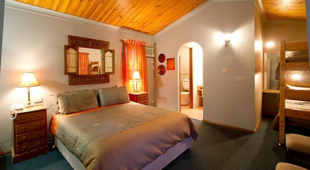 Standard Room, Balcony (Queen Room - 3 Night Stay) photo 3