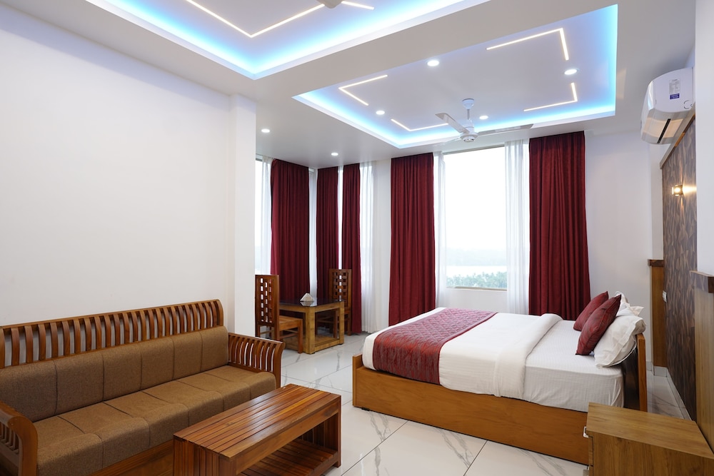 Deluxe Double Room, Balcony photo 1