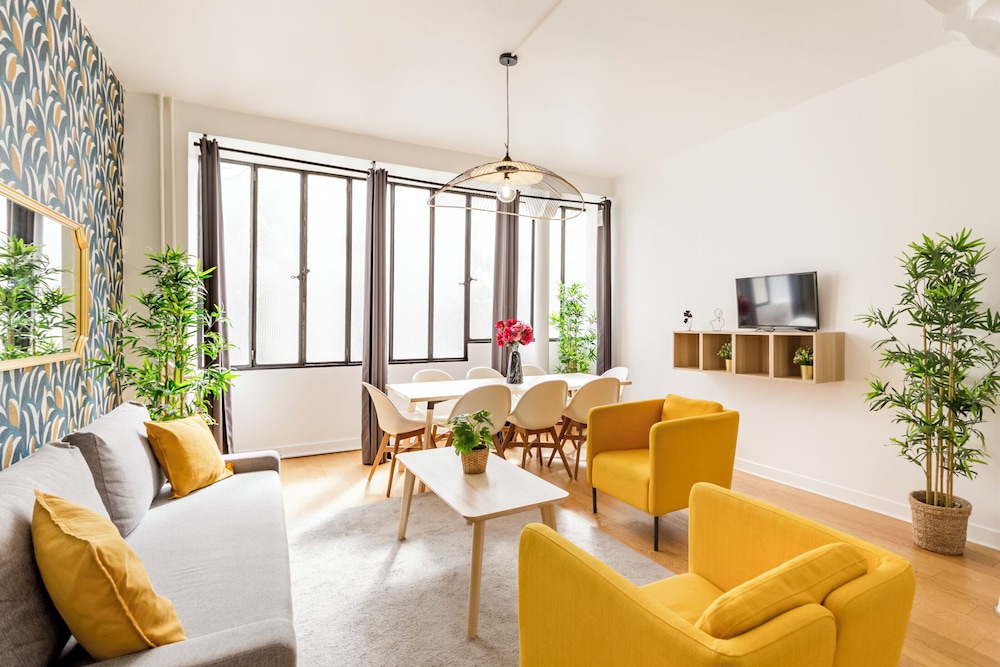 Apartment, City View