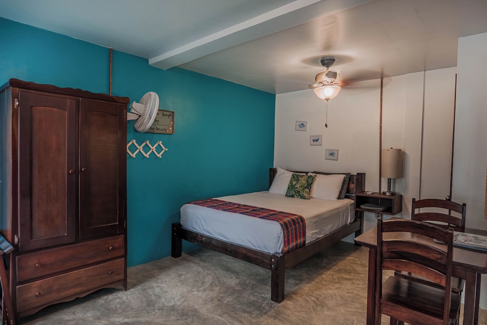 Budget Double Room photo 2