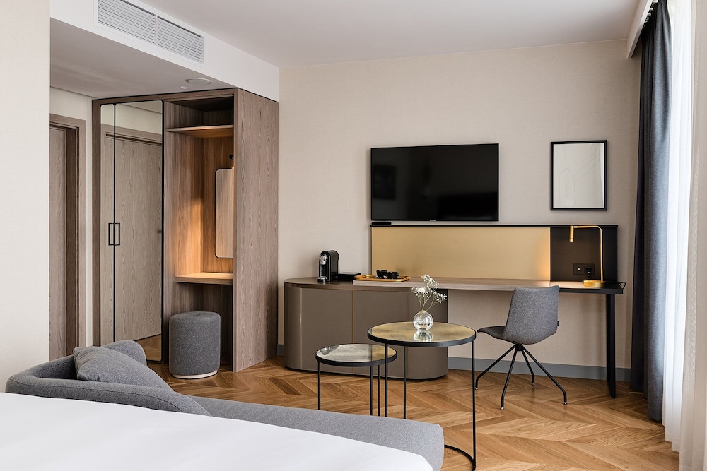 Premium Room, 2 Twin Beds - Photo 6