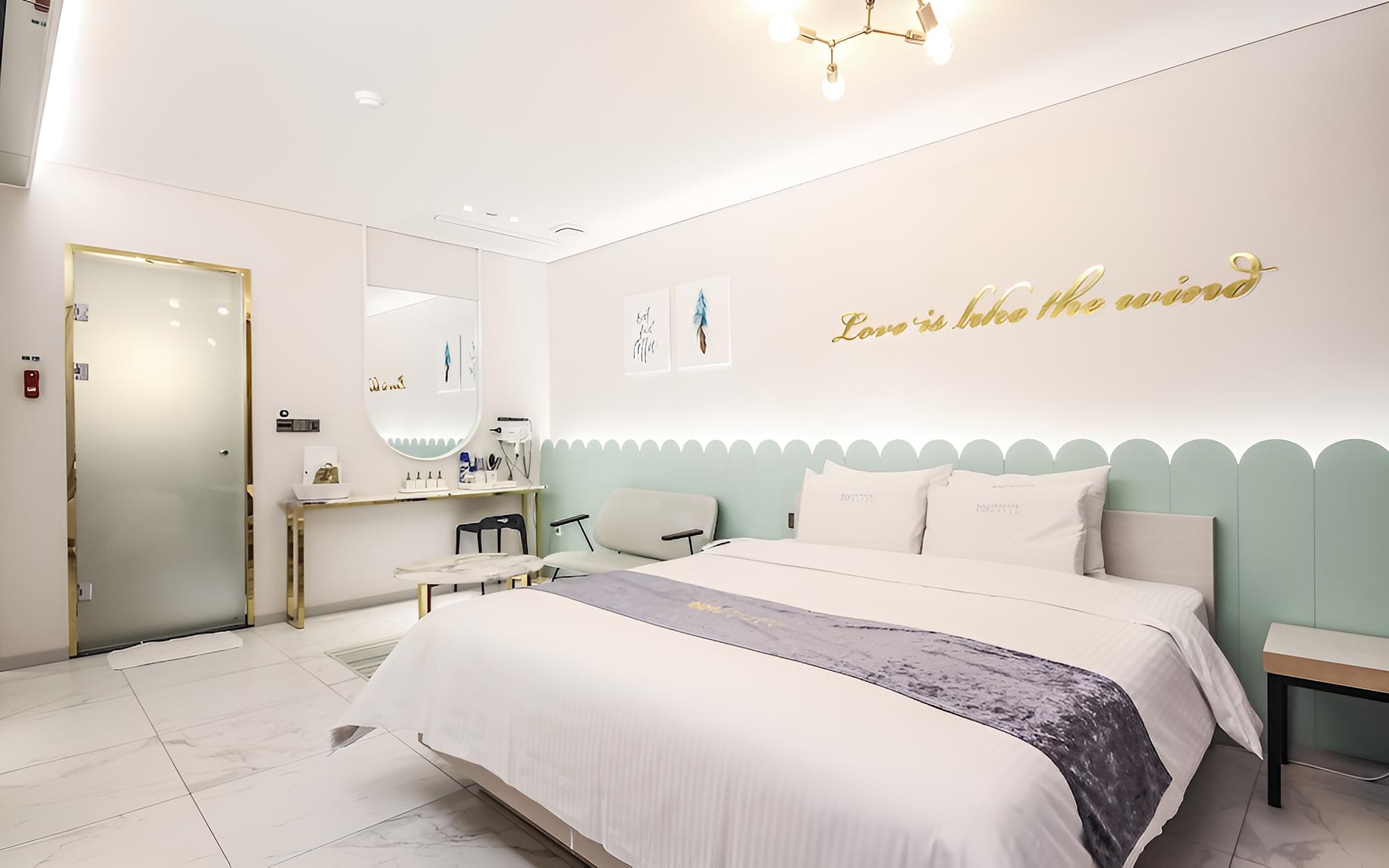 Room (Luxury (1 room 1 parking lot drive-in) photo 3
