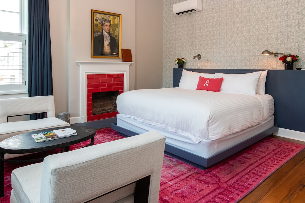 Standard Double Room, Ensuite (04. The Monroe)