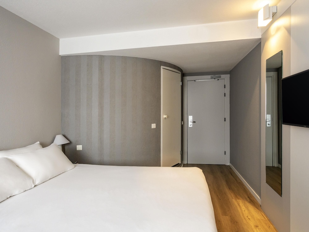 Standard Room, 1 Double Bed - Photo 1