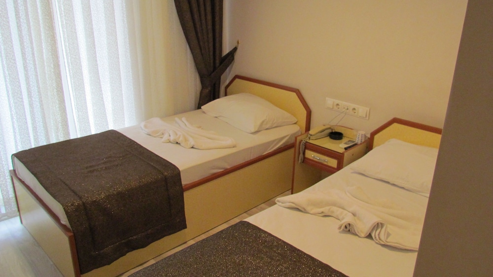 Classic Twin Room, 2 Bedrooms, City View photo 1