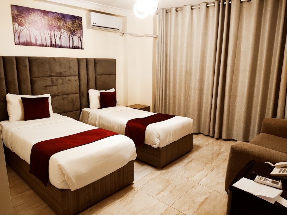 Standard Twin Room