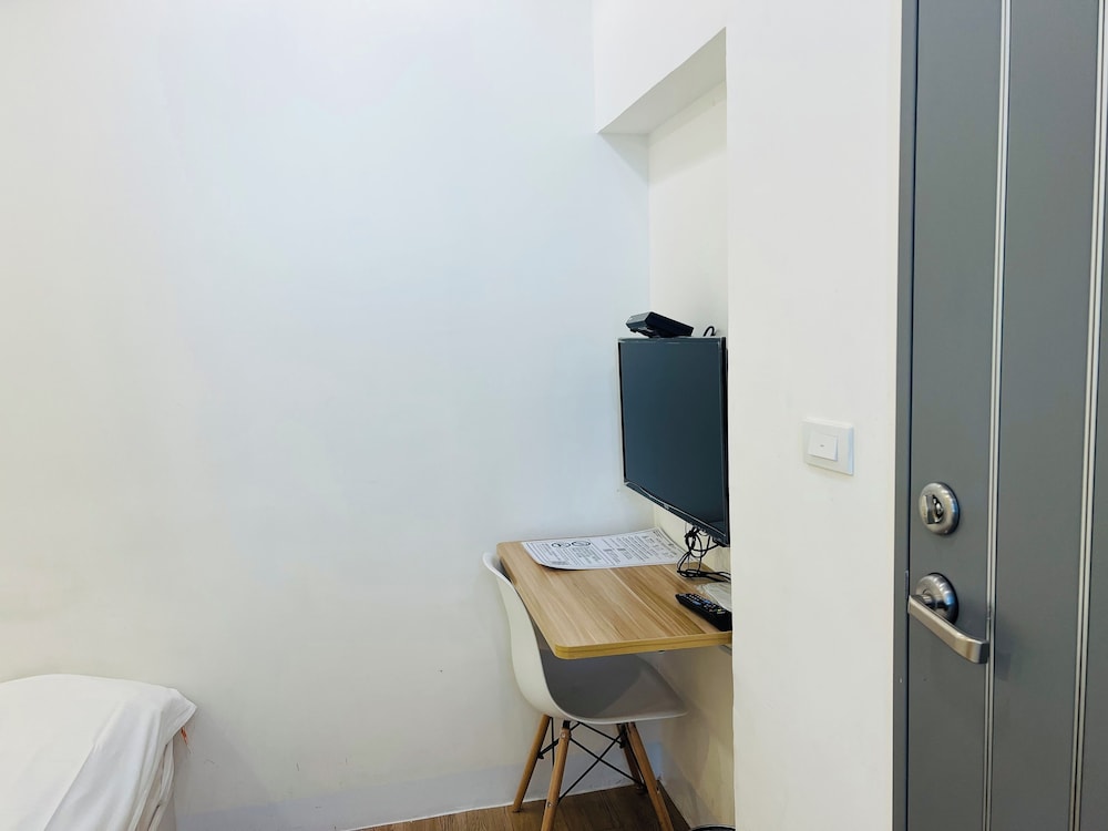 Economy Double Room, 1 Double Bed, Non Smoking photo 3