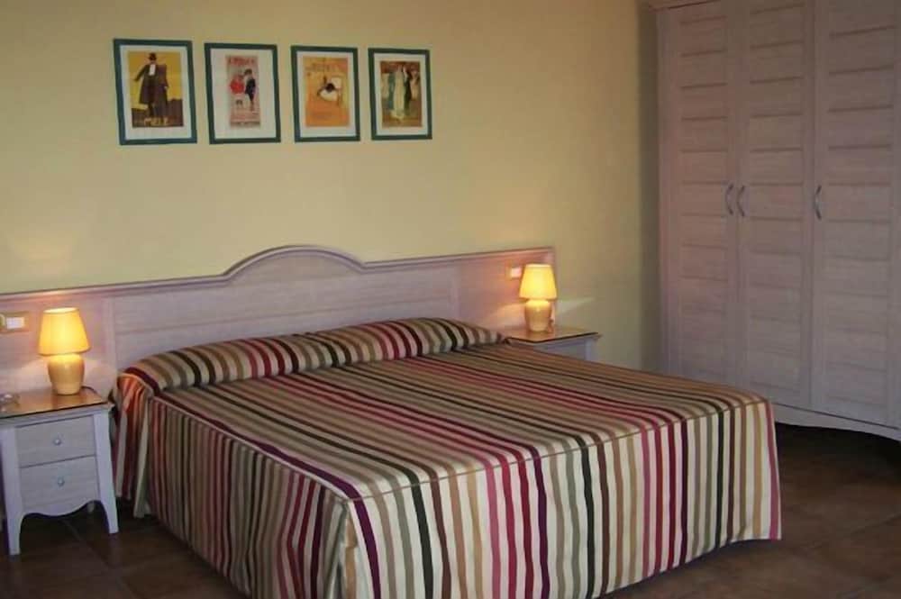 Superior Triple Room - Photo 1