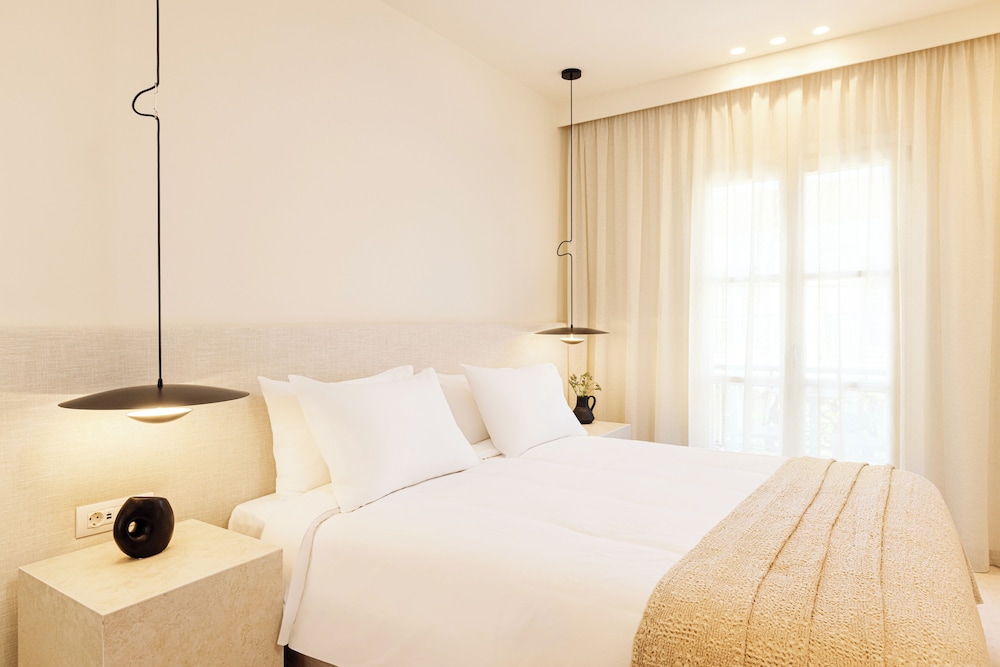 Deluxe Room with Balcony