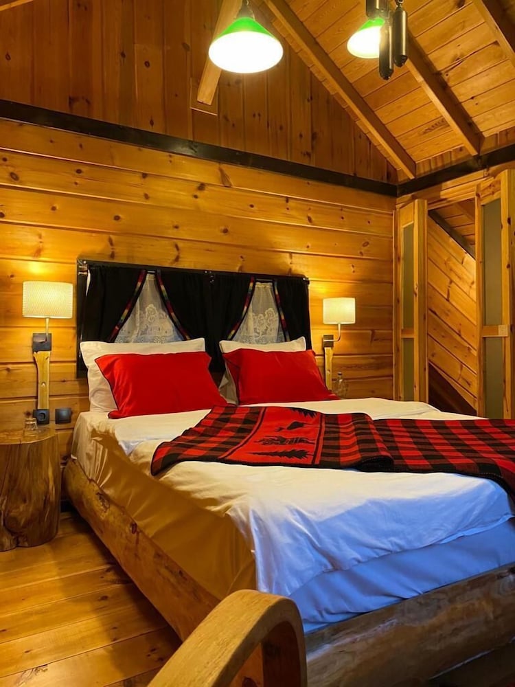 Family Tree House, 1 Bedroom, Balcony, Mountain View photo 3