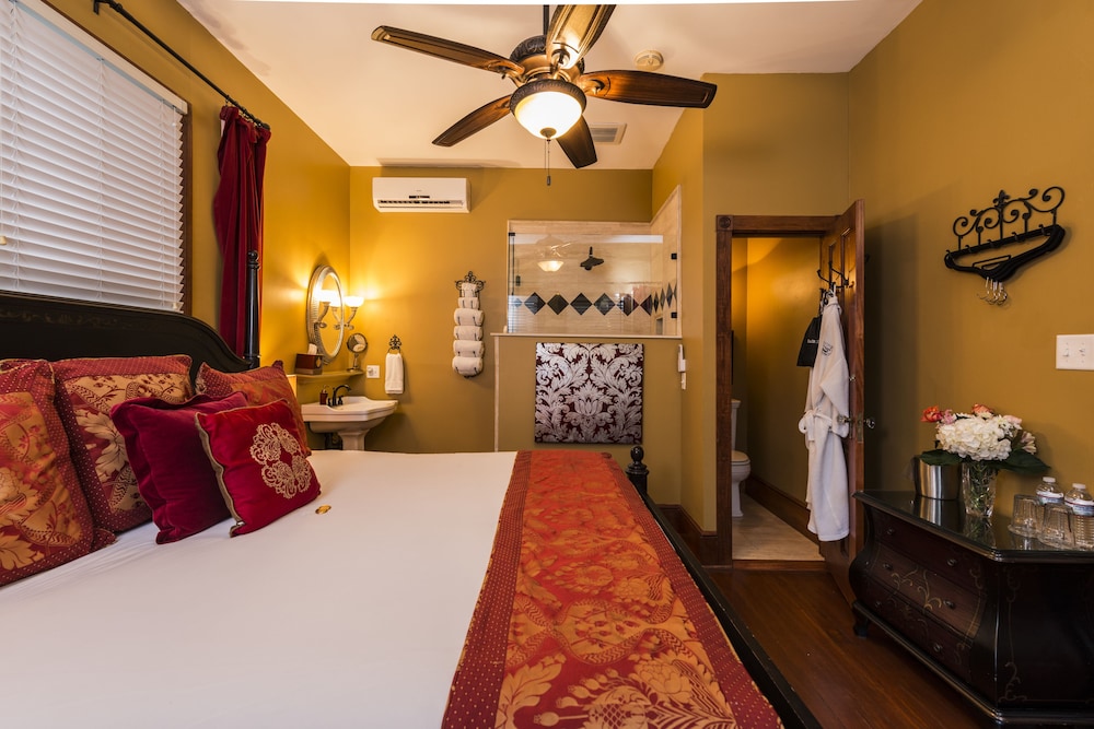 Quarto Rubi - Quarto Econômico (Apenas para Adultos 21+)