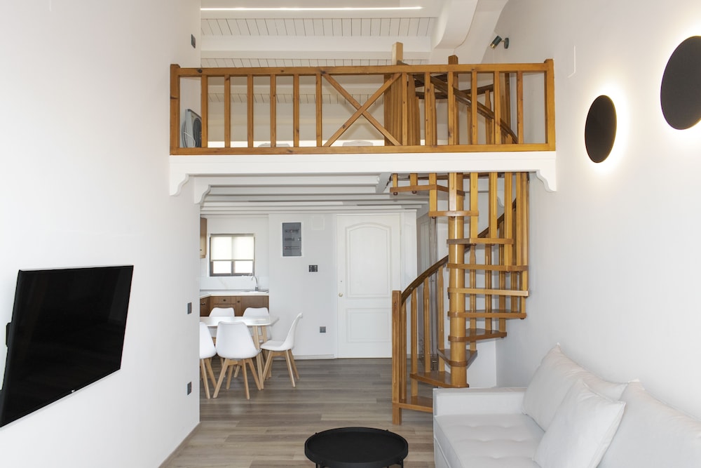 Duplex, 1 Bedroom, Balcony
