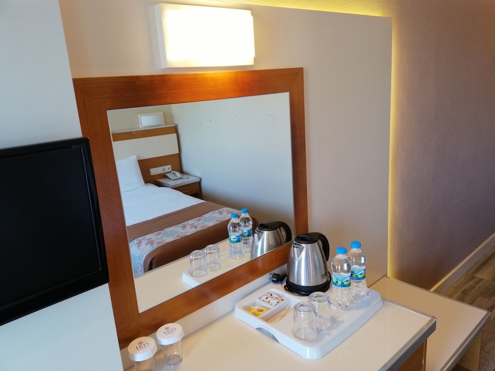 Standard Twin Room, Multiple Beds photo 2