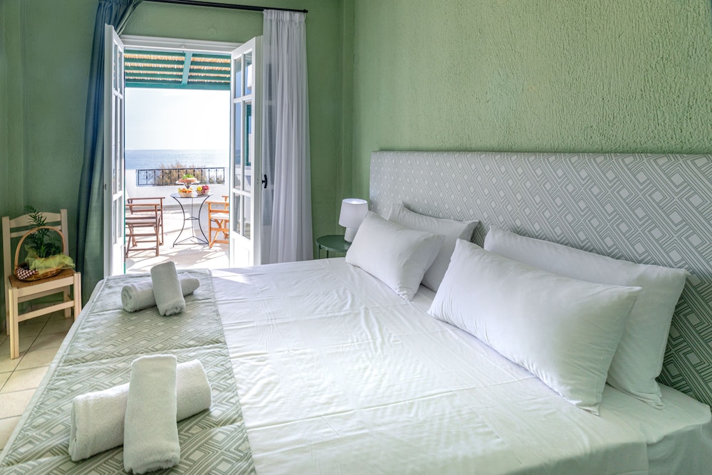 Traditional Studio Suite, Sea View - Photo 4
