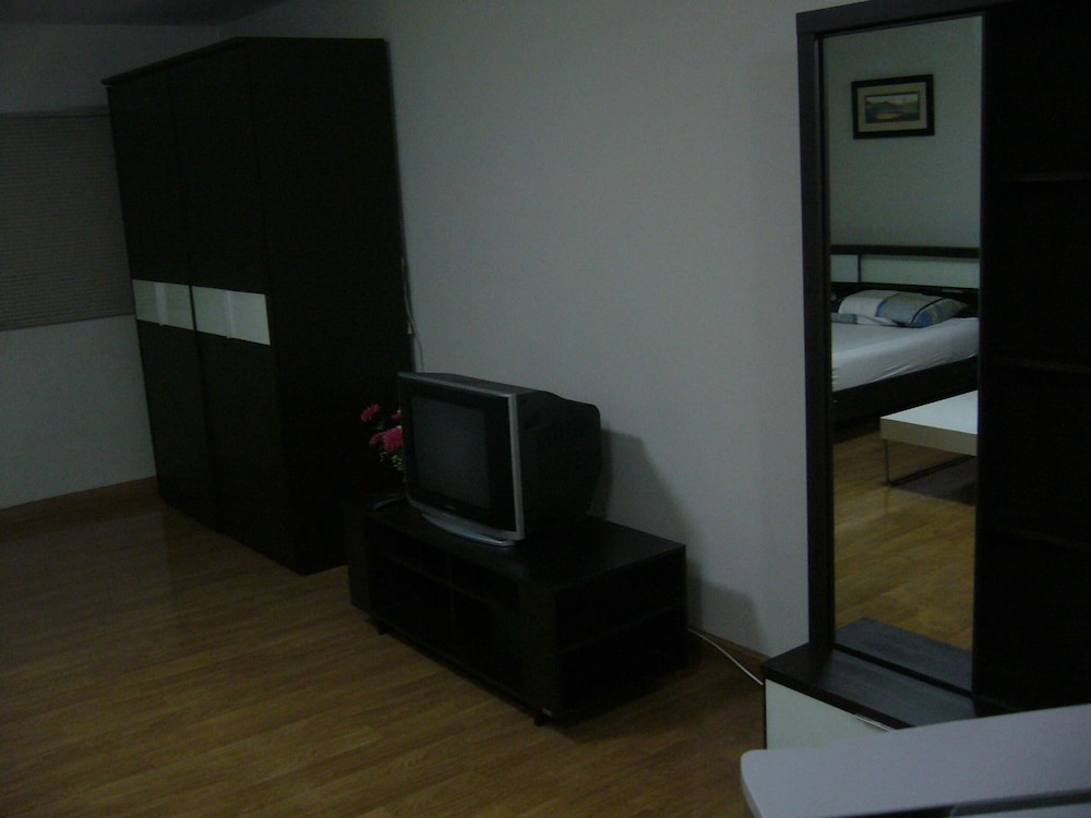 Family Room photo 2