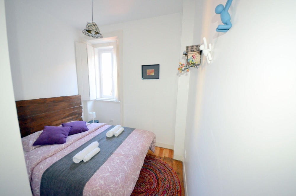 Double Room, Shared Bathroom (White & Woody) - Photo 1