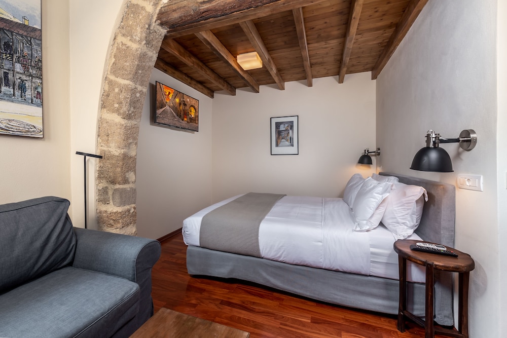 Suite (Cavalieri) photo 3