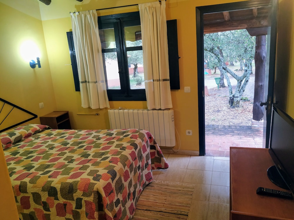 Habitación Doble Económica o con Dos Camas, Patio, Vista a la Montaña