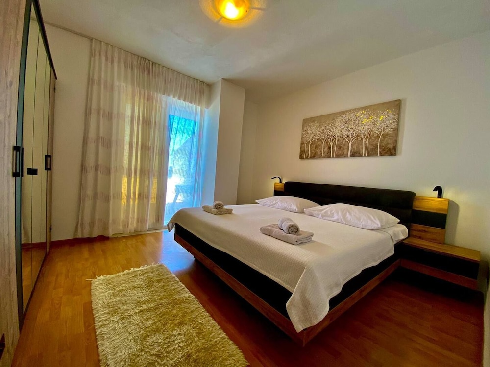 Apartment (A1) photo 2