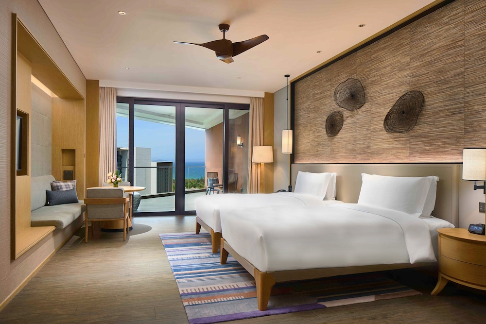 2 Double Beds standard Sea View