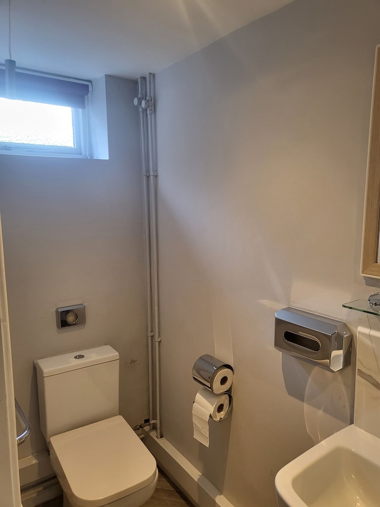 Deluxe Double Room - Photo 8