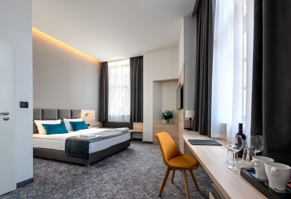 Superior Double Room (4*) - Photo 7