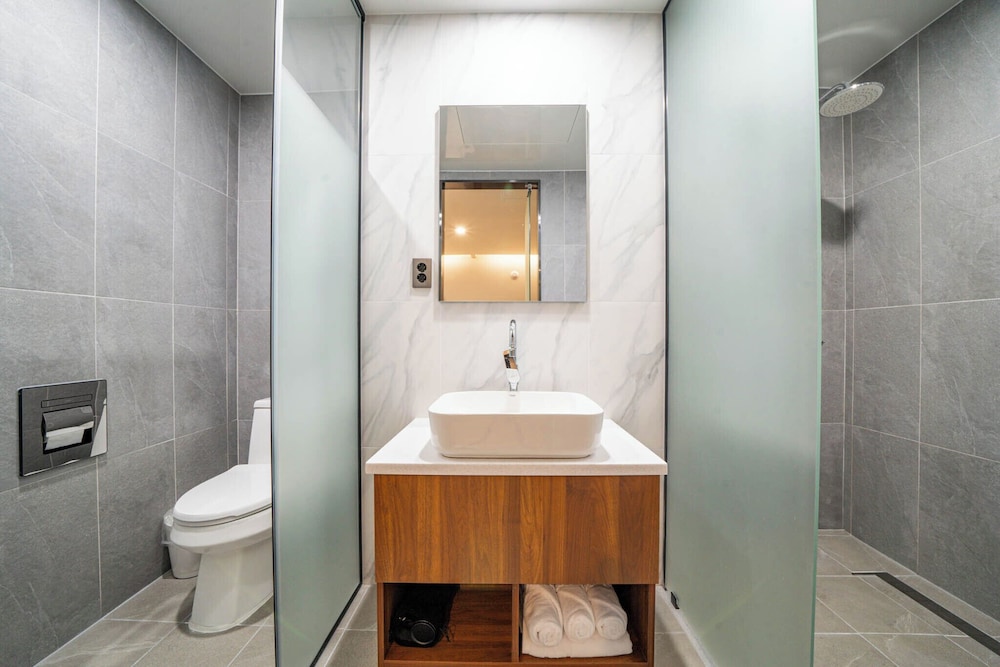 Premier Family Suite (New Building) photo 2