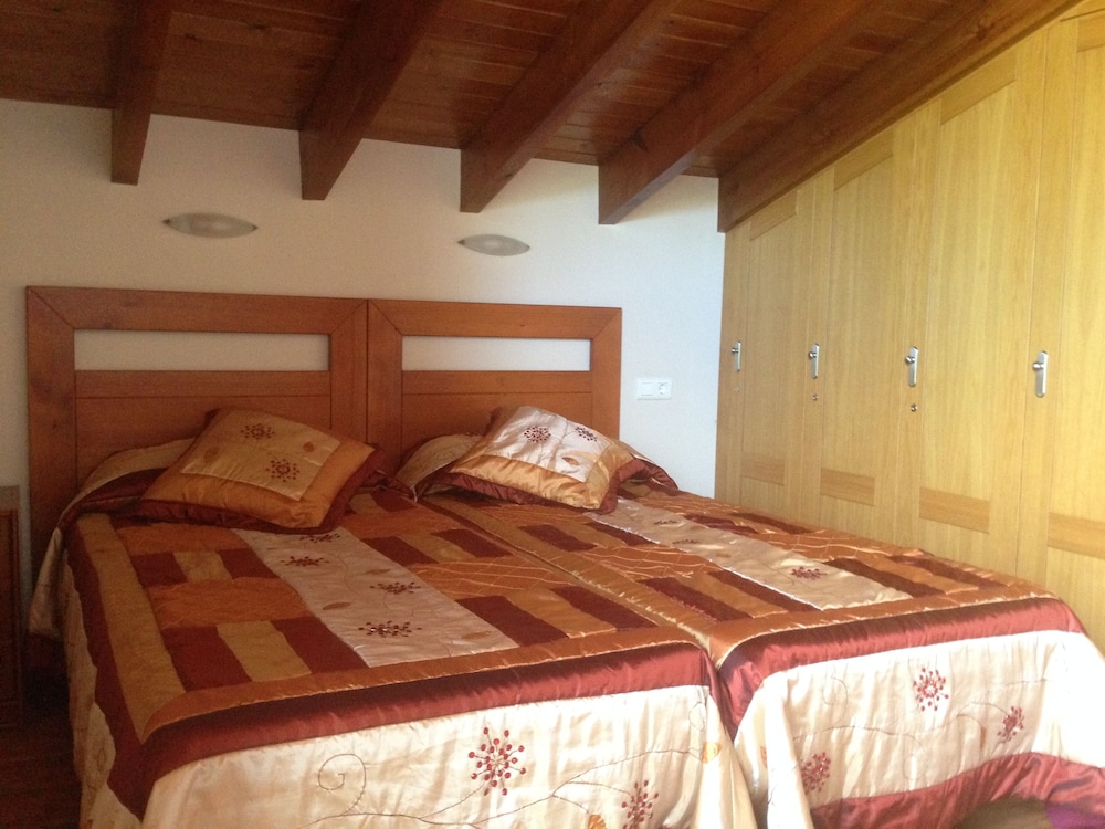 House, 3 Bedrooms photo 2