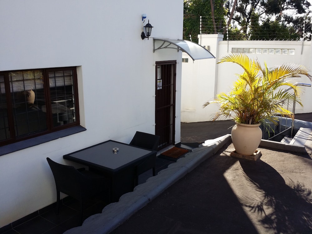 Executive Room (2)