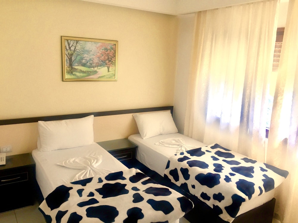 Standard Double Room, 2 Twin Beds