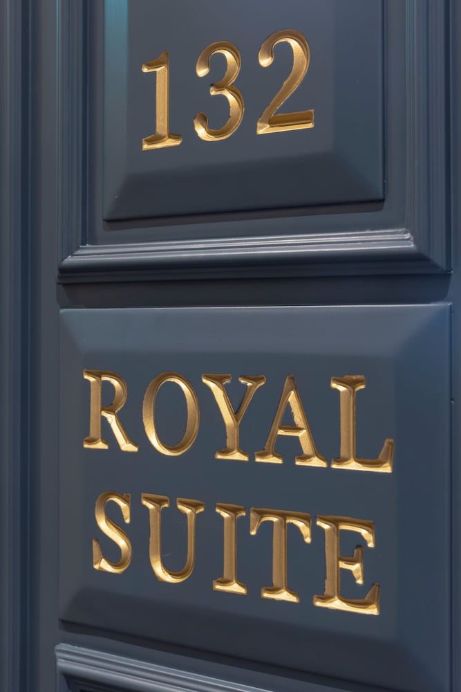Junior Suite, 1 King Bed (Royal) - Photo 2