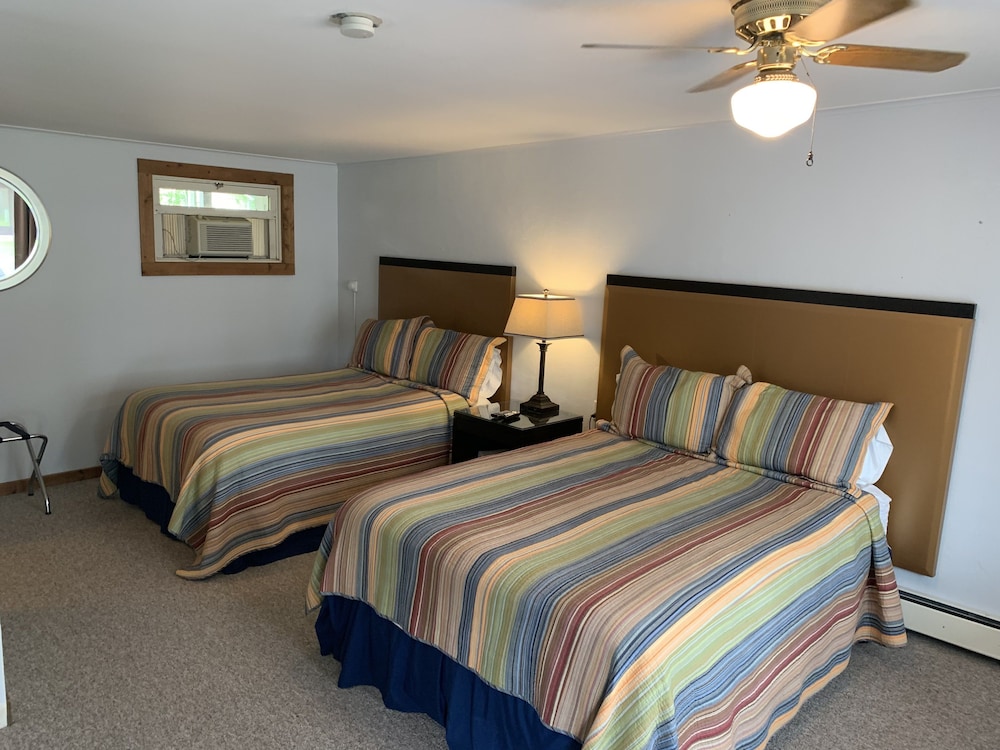 Classic Room (Pet Friendly)
