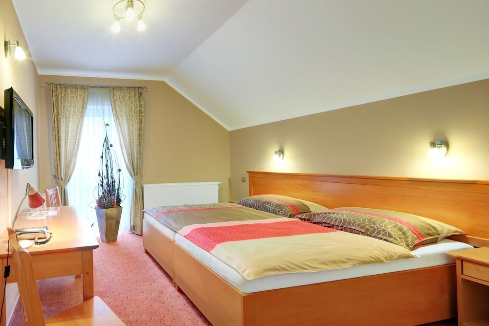 Superior Double or Twin Room, 1 Bedroom, Private Bathroom photo 1